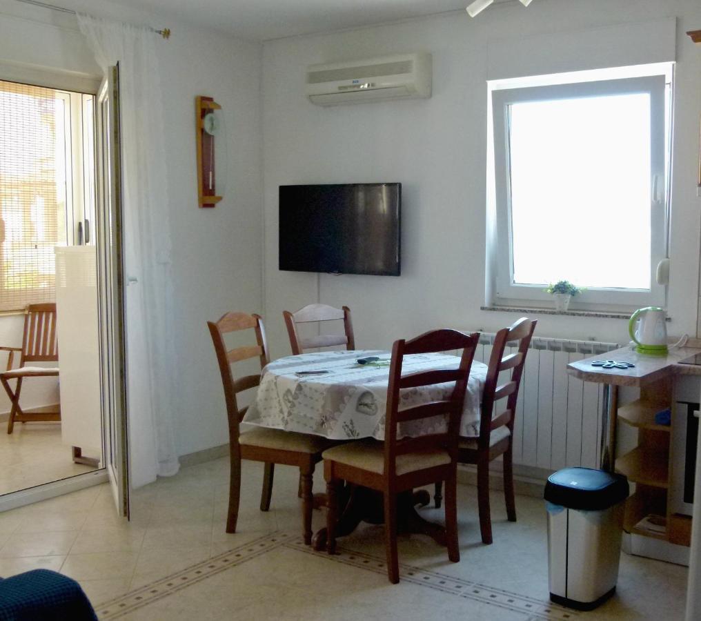 Apartmani Marija メドゥリン エクステリア 写真